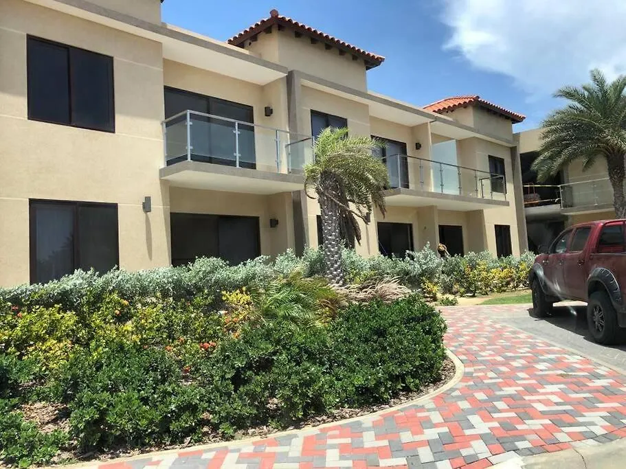 New! Cozy 1 Bedroom Condo- Gold Coast, Noord Aruba Palm Beach Aruba
