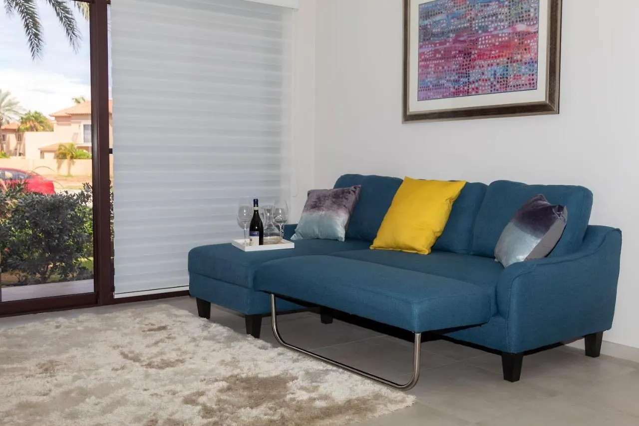 New! Cozy 1 Bedroom Condo- Gold Coast, Noord Aruba Palm Beach